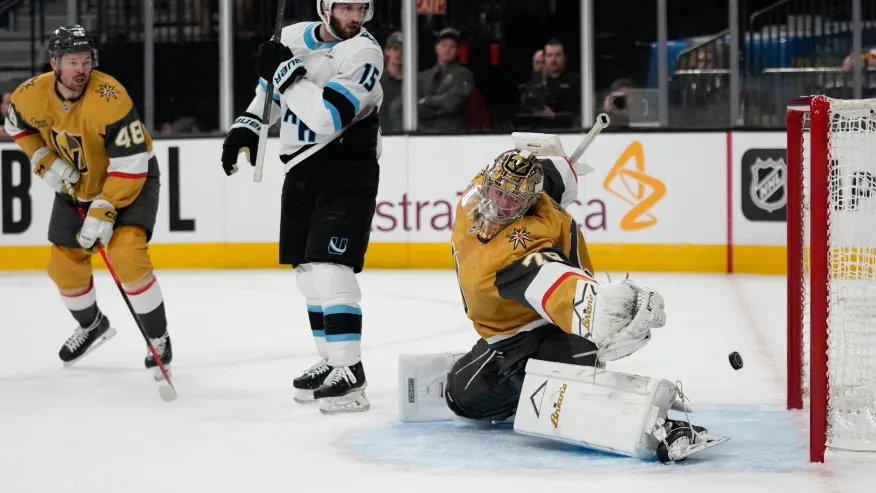 Carter Hart making a save for the Golden Knights